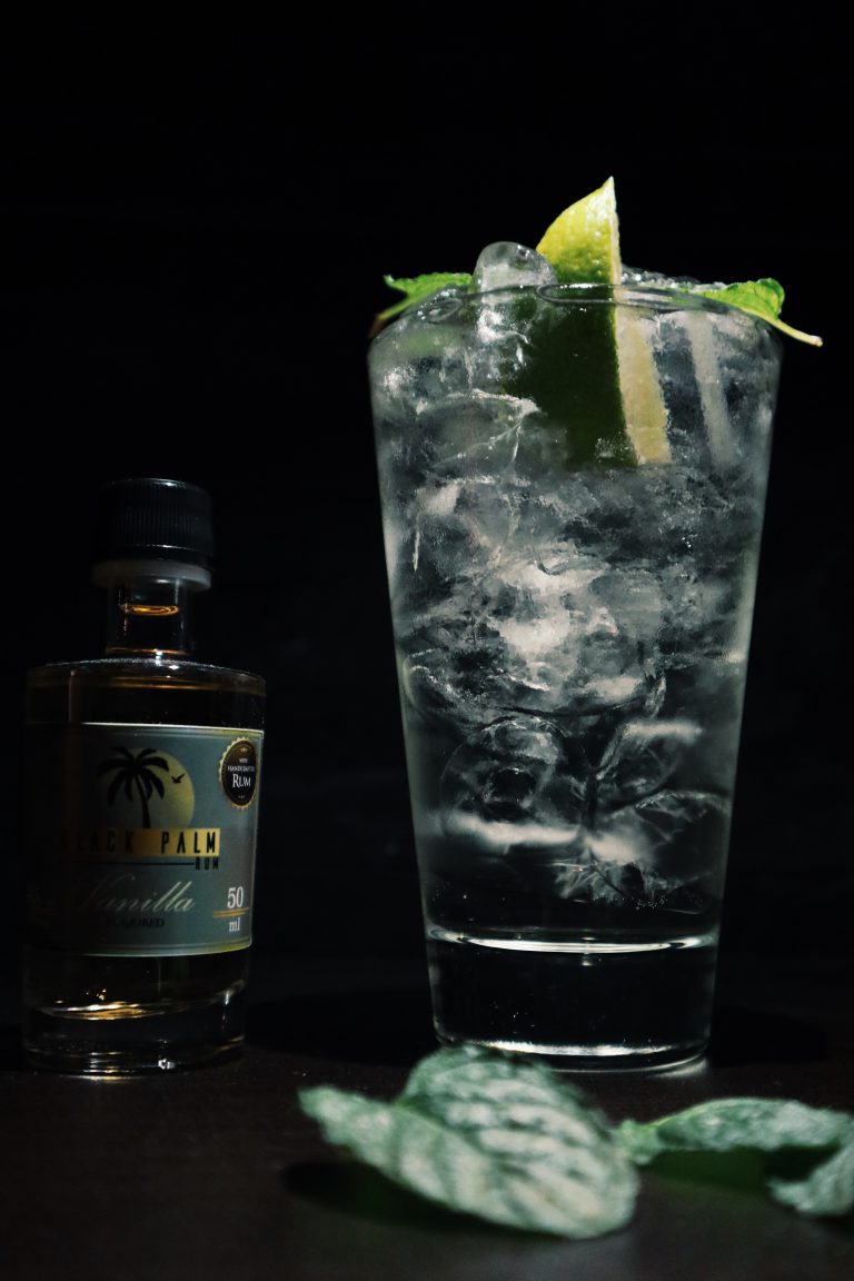 Rum-Black Tonic